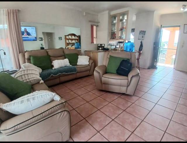 3 BEDROOM TOWNHOUSE FOR SALE IN ALBERTON NORTH